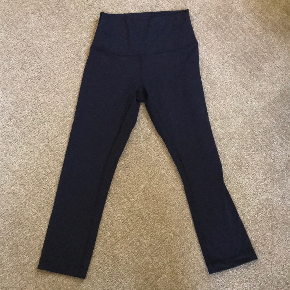 Lululemon black crop leggings size 4